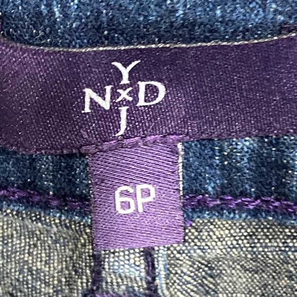 NYDJ Lift- Tuck Technology Dark Blue Wash Pant with Crystal Application 6 P - Picture 9 of 16